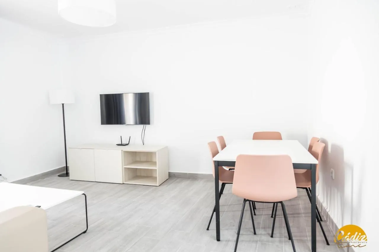 The House Of Colors By Cadiz Time Apartment 0*,